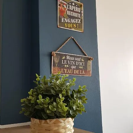 Joli 50m De La Apartment